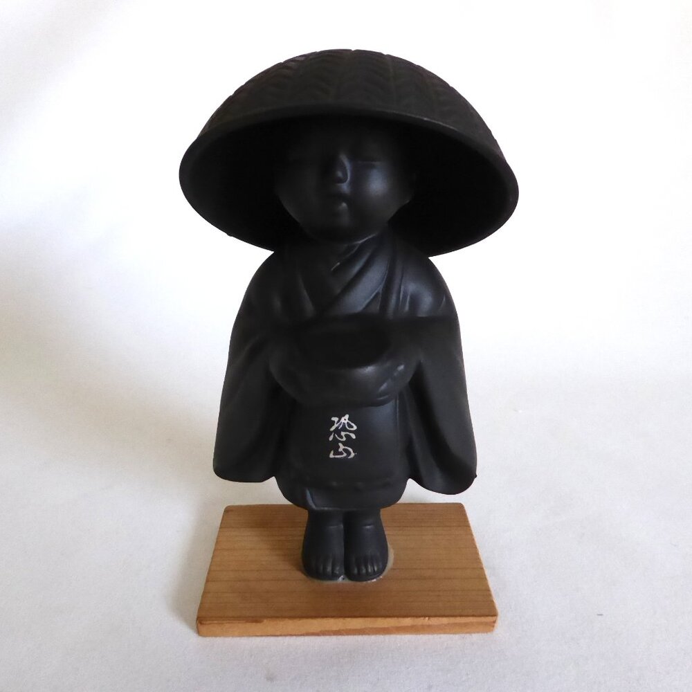 VINTAGE JAPAN JAPANESE CERAMIC BUDDHIST MONK ALMS BOWL WOOD BASE FIGURE